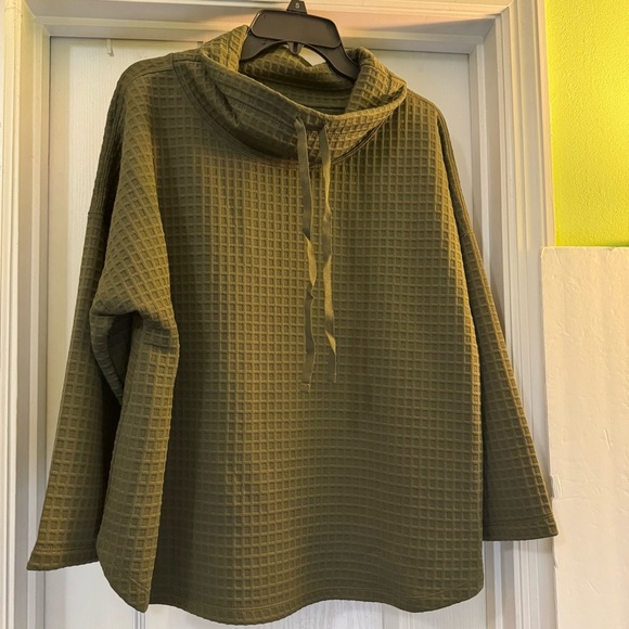 Max Studio London Boat Neck Knit Top - Picture 2 of 7